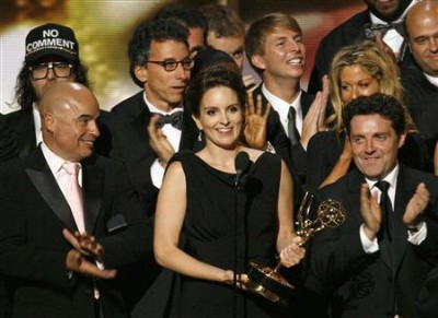 טינה פיי מקבלת את הפרס על הקומדיה הטובה ביותר, "רוק 30". צילום: מריו אנזוני, סוכנות הידיעות.