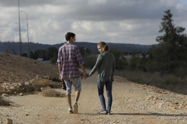 "בלקאאוט". דקל עדין, גאיה פון שוורצה.