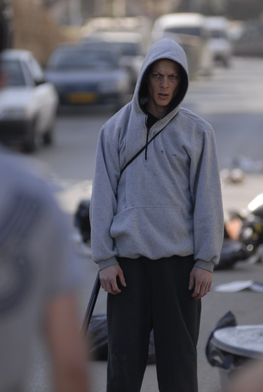 תמונה של לואיז גרין עם עפר שכטר מתוך &quot;פובידיליה&quot;