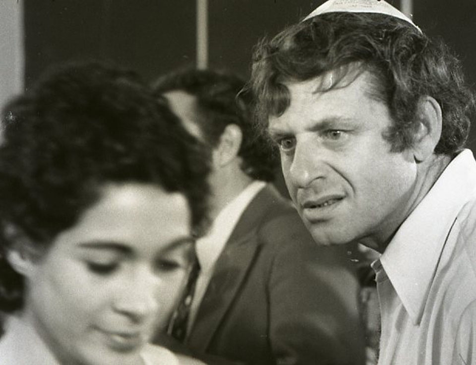 תמונה של אורי זוהר מתוך &quot;עיניים גדולות&quot;