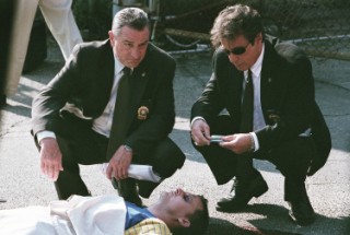 תמונה של אל פאצ'ינו עם רוברט דה נירו מתוך &quot;רצח מוצדק&quot;