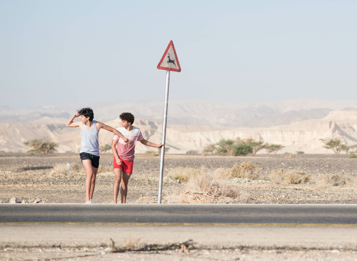 תמונה של מאור לוי עם איתמר קיגלר מתוך &quot;בתולים&quot;