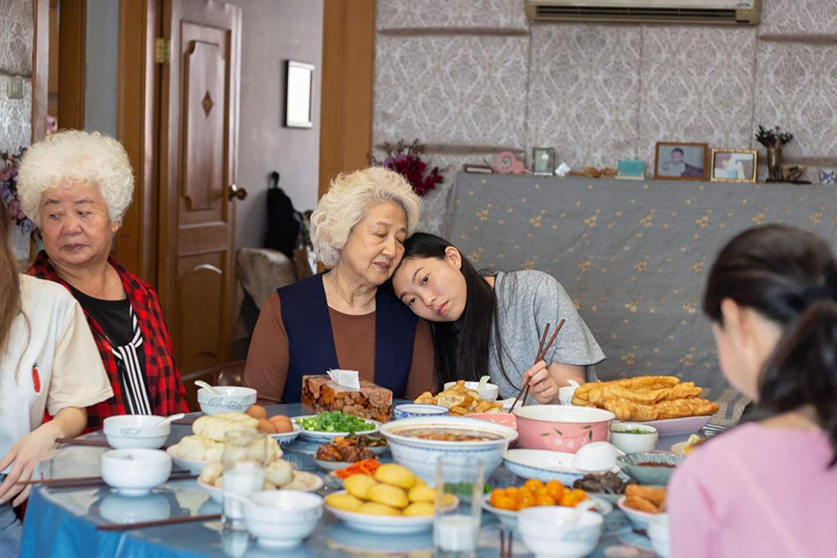 תמונה של אקוופינה עם שוזן זאו מתוך &quot;הפרידה&quot;