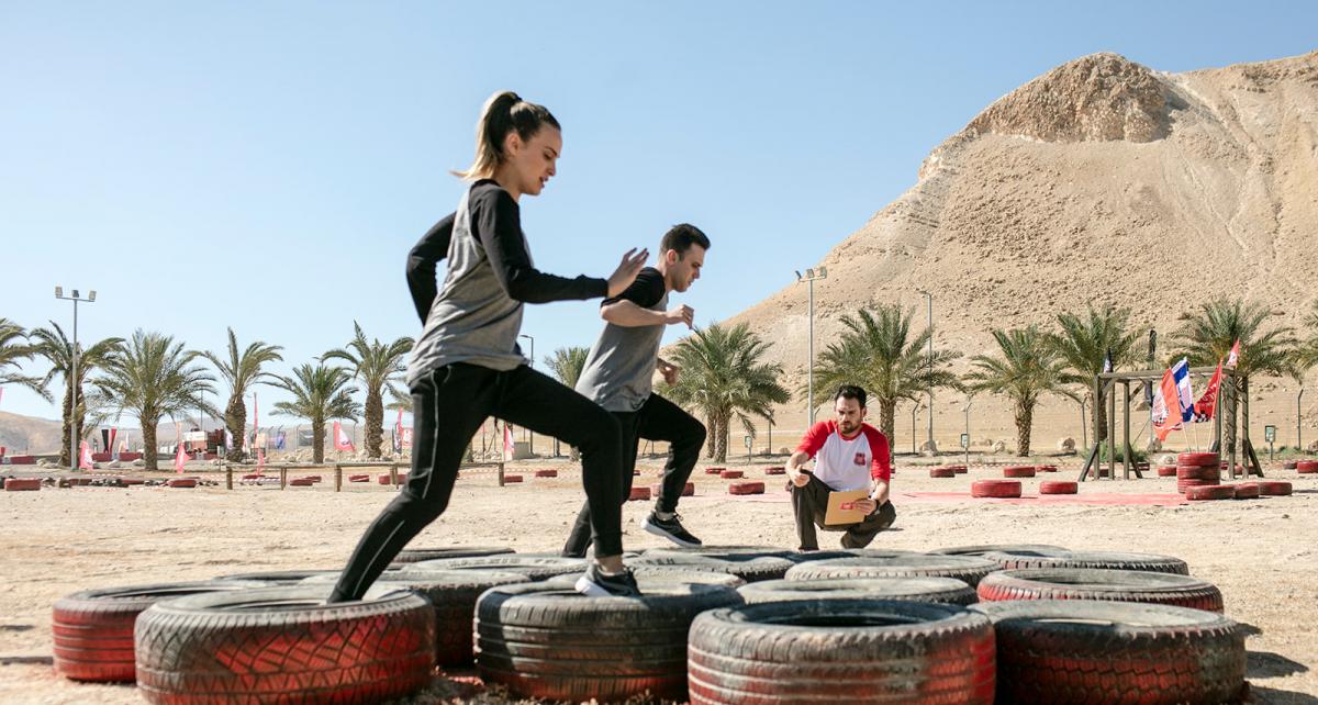 תמונה של שירה לוי עם גל אמיתי, קווין רובין מתוך &quot;פול ספיד&quot;