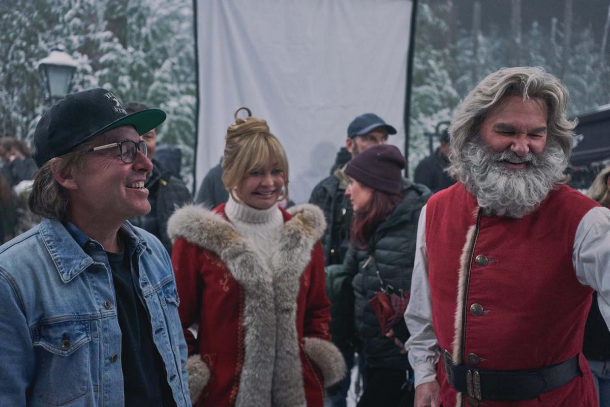 תמונה של קורט ראסל עם גולדי הון, כריס קולומבוס מתוך &quot;להציל את חג המולד 2&quot;