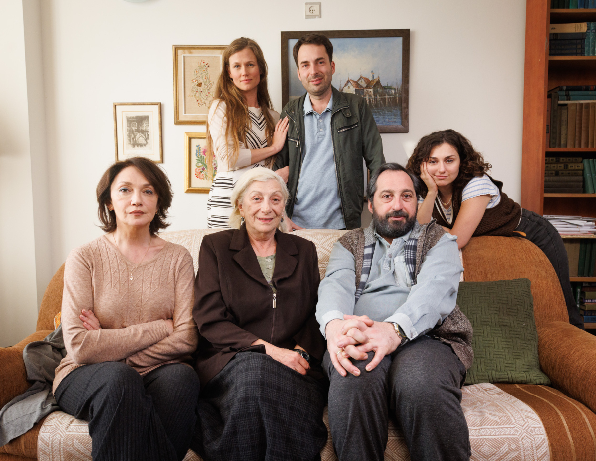 תמונה של לנה פרייפלד עם סוזנה פפיאן, גרא סנדלר, דניאל סטיופין, פירה קנטור, יבגניה דודינה מתוך &quot;סובייצקה&quot;