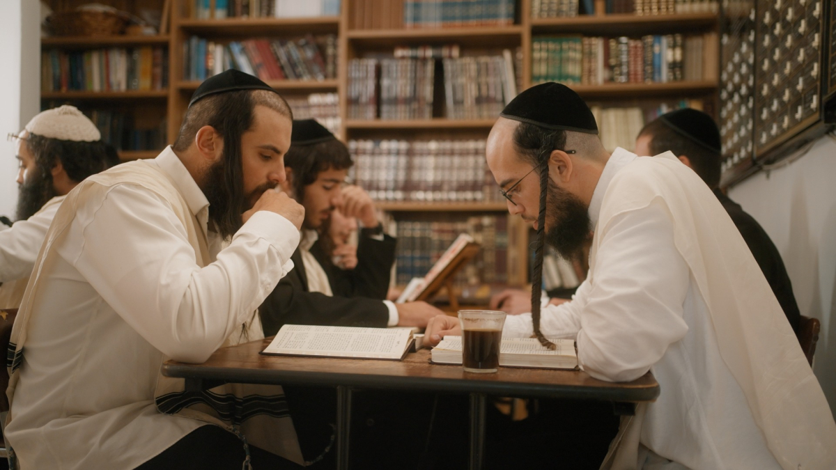 אנדרגראונד מאה שערים