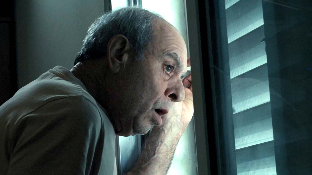 תמונה של יורם מילוא עם אלברט אילוז מתוך &quot;פרח אדום&quot;