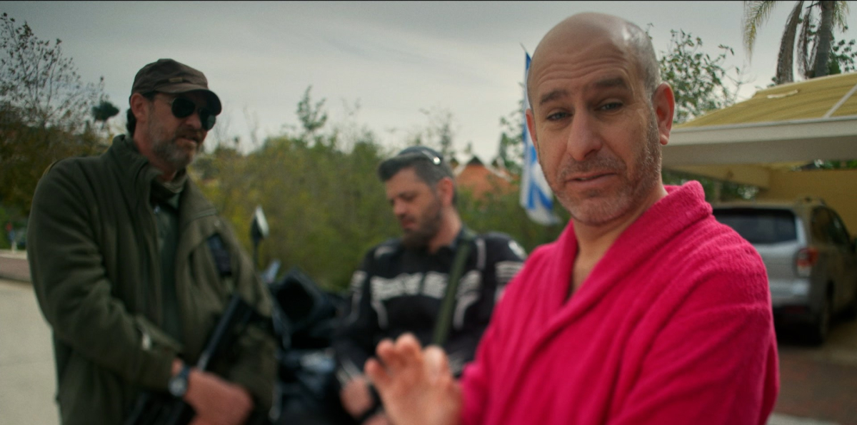 תמונה של חנוך דאום מתוך &quot;החיים הם תקופה קשה&quot;