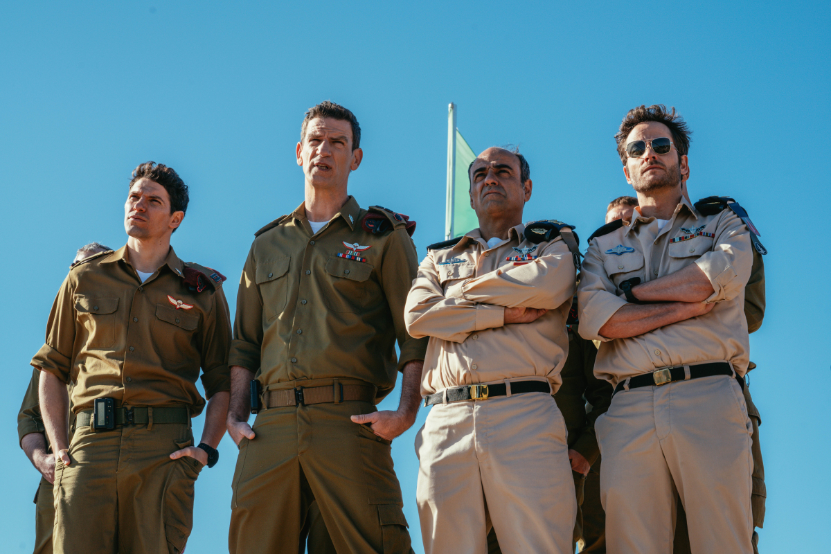 תמונה של מיכאל אלוני עם יעקב זדה דניאל, אלון חימוואי מתוך "מטכ"ליסטים"