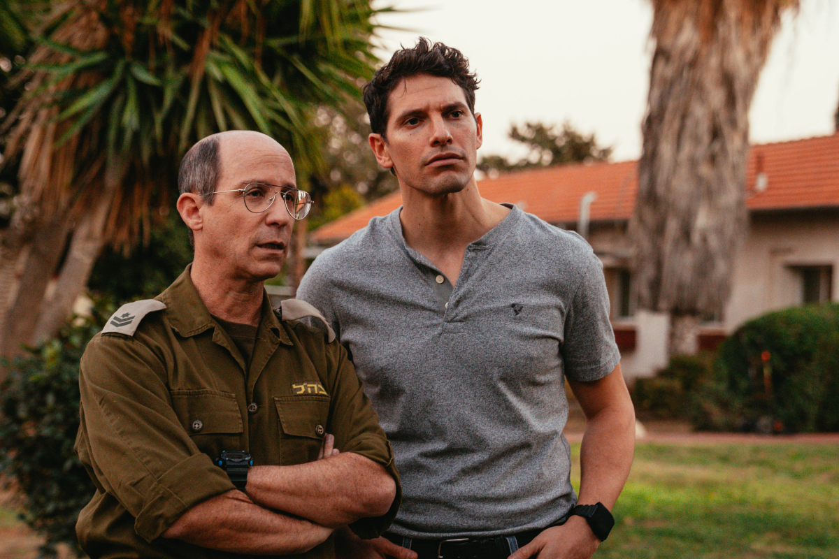 תמונה של אייל אפרתי עם ערן זרחוביץ' מתוך "מטכ"ליסטים"