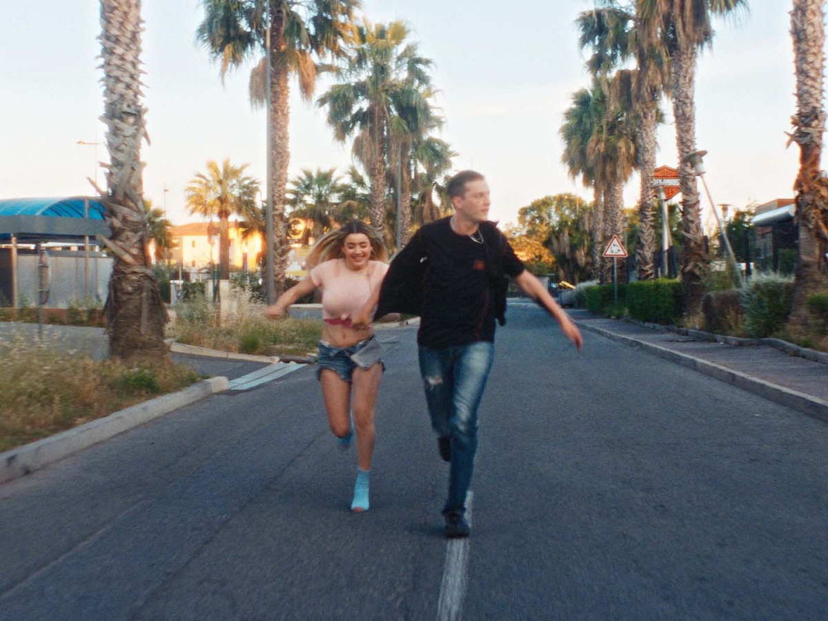 תמונה של אידיר אזוגלי עם מאלו קביזי מתוך &quot;יהלום פרוע&quot;