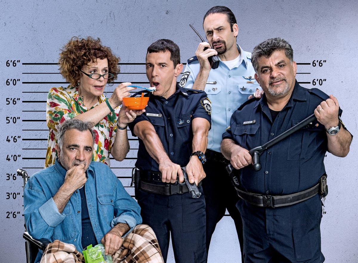 תמונה של יגאל עדיקא עם גיא לואל, יובל סמו מתוך &quot;השוטר הטוב&quot;