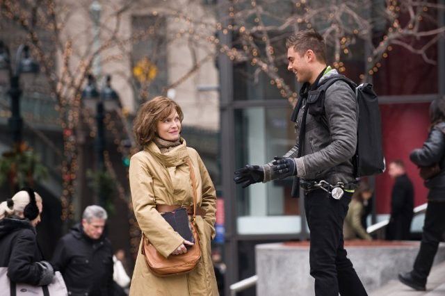 תמונה של זאק אפרון עם מישל פייפר מתוך &quot;סילבסטר בניו יורק&quot;