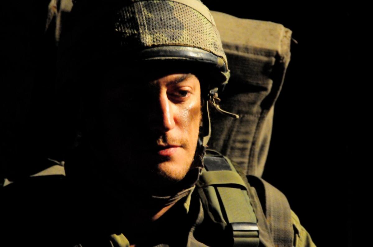 תמונה של יחזקאל לזרוב מתוך &quot;כל הזמן שבעולם&quot;
