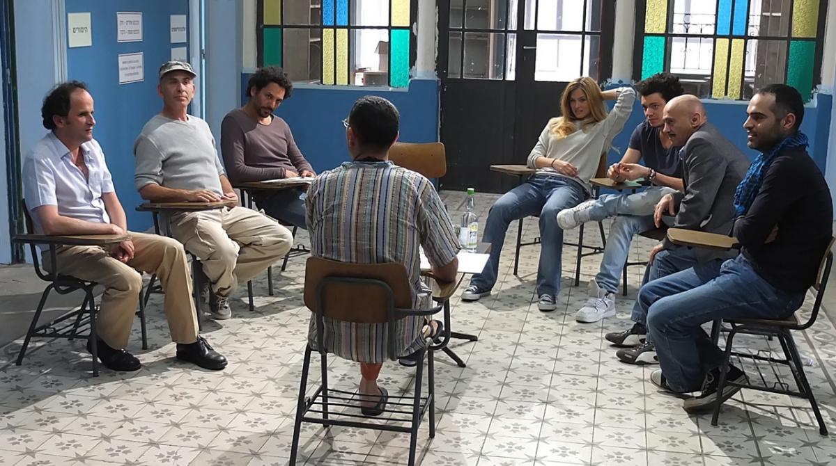 תמונה של שרדי גברין עם שי אביבי, ישראל קטורזה, סלים דאו, קווין אדמס, בר רפאלי, תומר סיסלי, לאונל אובלנסקי מתוך &quot;כידון&quot;