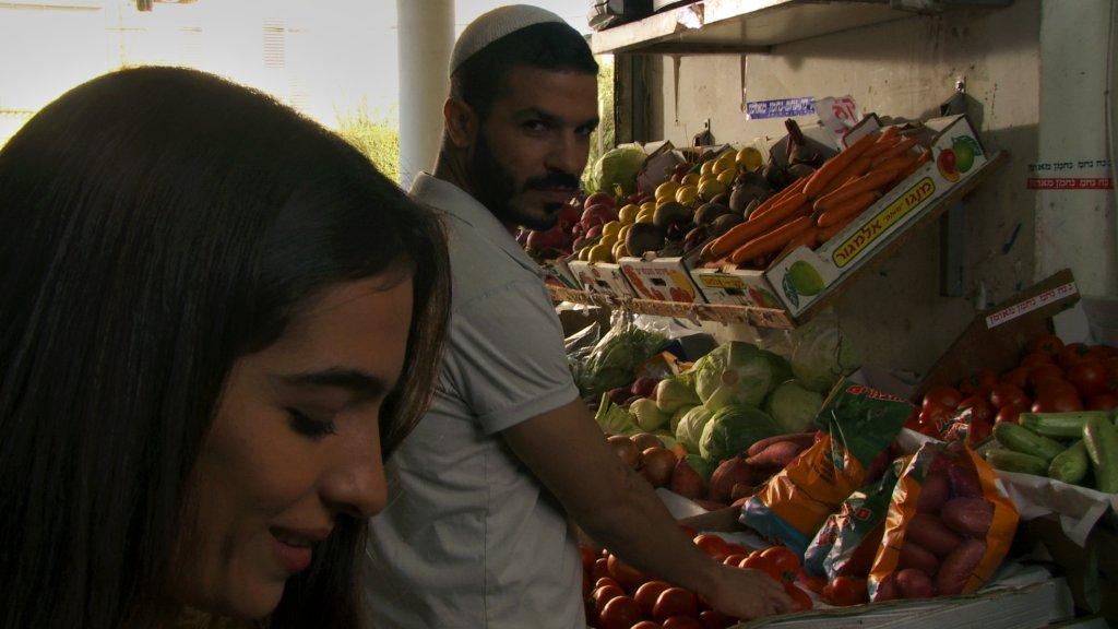 תמונה של רועי אסף עם רותם זיסמן-כהן מתוך &quot;המשגיחים&quot;