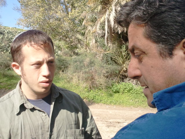 תמונה של מנשה נוי עם ניר שטראוס מתוך &quot;שחזור&quot;