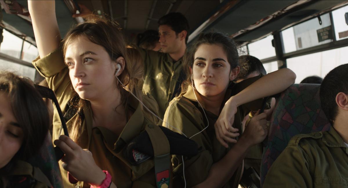 תמונה של דאנה איבגי עם נלי תגר מתוך &quot;אפס ביחסי אנוש&quot;