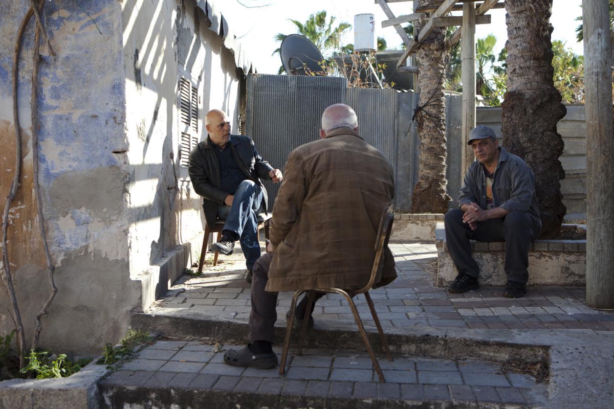 תמונה של נורמן עיסא עם יוסוף אבו ורדה, אורי גבריאל מתוך &quot;אנה ערביה&quot;