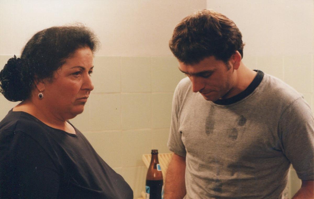 תמונה של ליאור דנציג עם ליאור אשכנזי, לילי קוסאשווילי מתוך &quot;חתונה מאוחרת&quot;