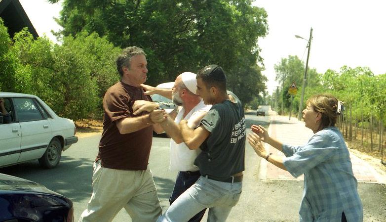 תמונה של אסי דיין מתוך &quot;זמזום&quot;