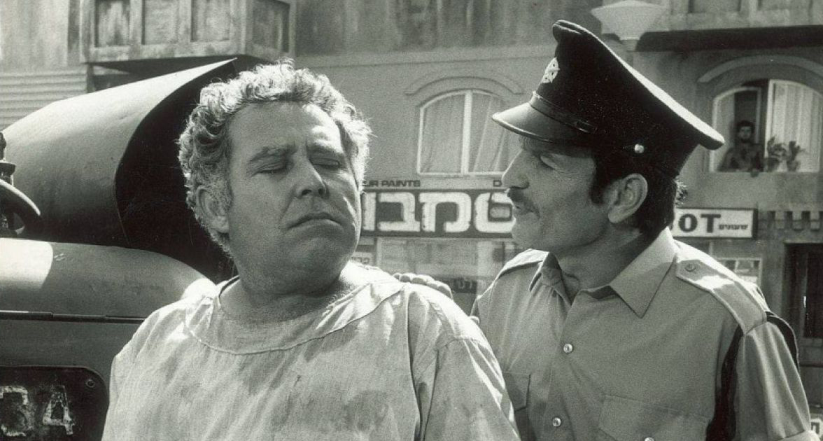 תמונה של יוסף "בומבה" צור עם שייקה אופיר מתוך &quot;תעלת בלאומילך&quot;