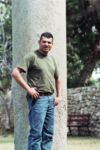 תמונה של דני שטג מתוך &quot;הכל מתחיל בים&quot;