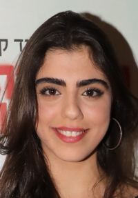 נועה אסטנג'לוב