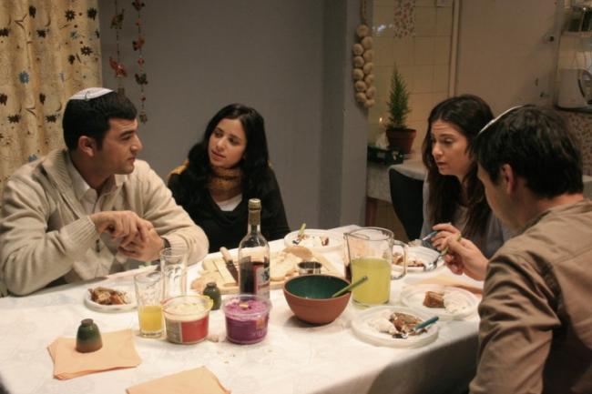 מימין: טלי שרון, שרון פאוסטר ועמוס תמם. מתוך סרוגים, סדרת הדרמה הטובה ביותר לשנת 2009.
